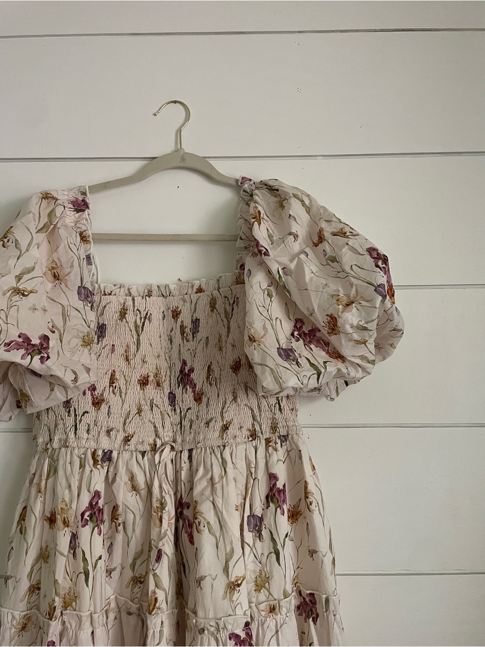 Neuflora - Smocked Floral Maxi Dress in Cream with Puff Sleeves